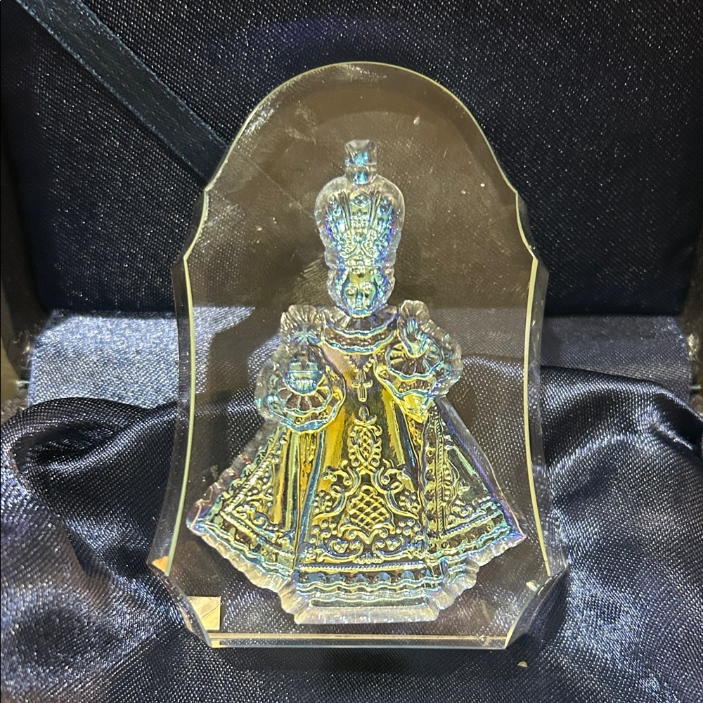 Baby Jesus Of Prague Iridescent Art Glass  Blue and Gold Accents box included - Picture 2 of 10